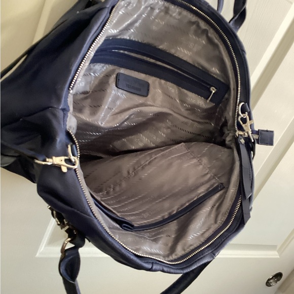 NWOT Vera wang handbag - Picture 6 of 11